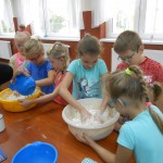 Warsztaty kulinarno - plastyczne w Brzuścach